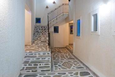 Malamas Apartments