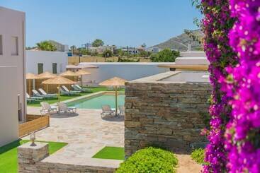 Ostria Hotel & Apartments
