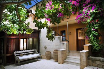Rastoni Hotel Aegina