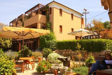 Rastoni Hotel Aegina