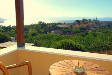 Rastoni Hotel Aegina