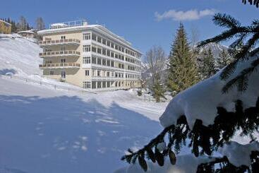 Youth Hostel Davos Youthpalace