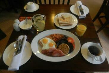 پانسیون Balmoral Guest House