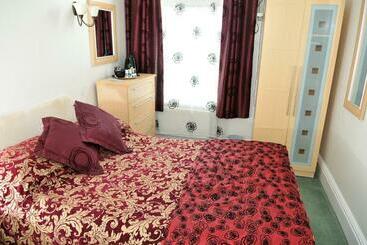 پانسیون Balmoral Guest House
