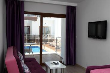 Siesta Garden Apart