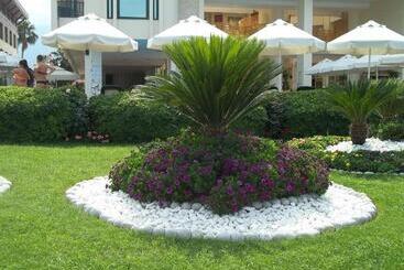 Batont Garden Resort   All Inclusive