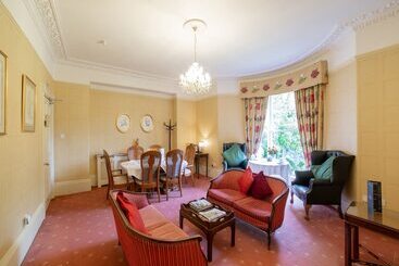 تختخواب و صبحانه Bailbrook Lodge