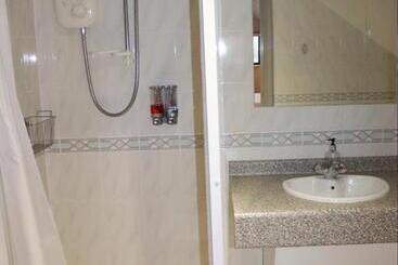 تختخواب و صبحانه Hillview Lodge
