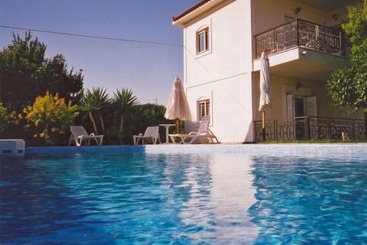 Dryoussa Apartments