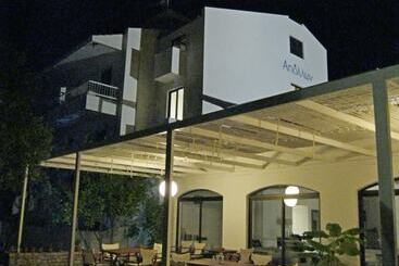 호텔 Apollon Resort