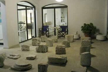 호텔 Apollon Resort