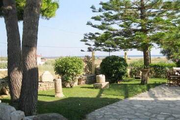호텔 Apollon Resort