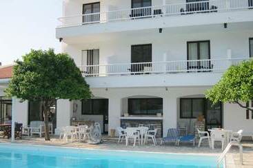 호텔 Apollon Resort