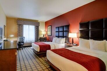 هتل Comfort Inn & Suites Fort Smith I540