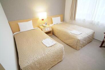 هتل Crown Hills Himeji