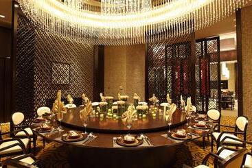 هتل Crowne Plaza Zhongshan Wing On City, An Ihg