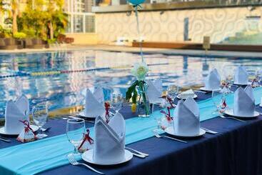 هتل Crowne Plaza Zhongshan Wing On City, An Ihg
