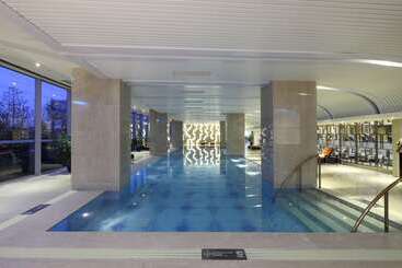 هتل Hilton Nanjing Riverside
