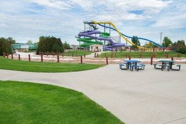 Holiday Inn Express Hotel & Suites Bismarck By Ihg