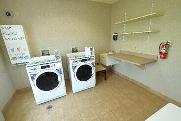 Holiday Inn Express Hotel & Suites Grand Forks, An Ihg