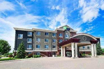 Holiday Inn Express Hotel & Suites Grand Forks, An Ihg