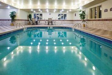 Holiday Inn Express Hotel & Suites Grand Forks, An Ihg