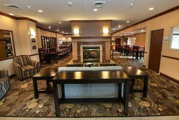 Holiday Inn Express Hotel & Suites Grand Forks, An Ihg