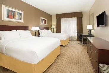 Holiday Inn Express Hotel & Suites Minot South, An Ihg