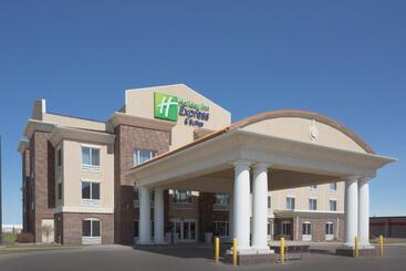 Holiday Inn Express Hotel & Suites Minot South, An Ihg