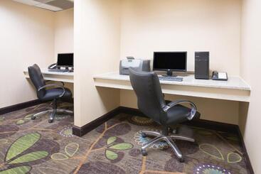 Holiday Inn Express Hotel & Suites Minot South, An Ihg