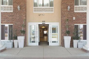 Holiday Inn Express Hotel & Suites Minot South, An Ihg