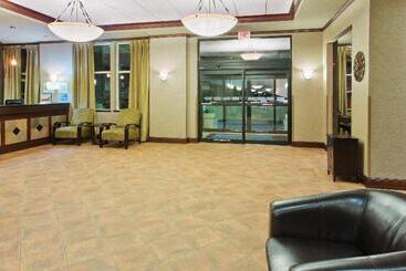 Holiday Inn Express Hotel & Suites Portland Northwest Downtown, An Ihg