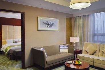 هتل Holiday Inn Yinchuan International Trade Centre