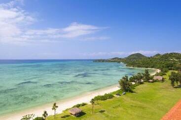 هتل Ishigaki Seaside