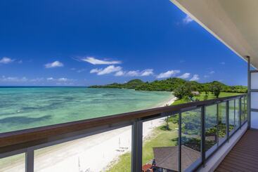 هتل Ishigaki Seaside