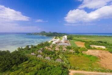 هتل Ishigaki Seaside