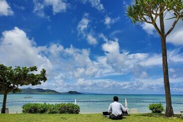 هتل Ishigaki Seaside