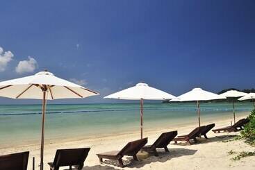 هتل Ishigaki Seaside