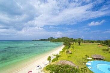 هتل Ishigaki Seaside