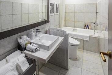 Отель Mystays Premier Dojima