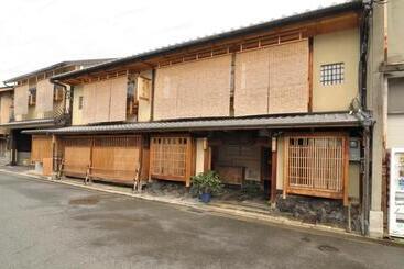 Ryokan Izuyasu Traditional Kyoto Inn Serving Kyoto Cuisine