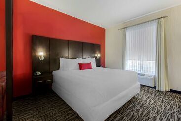 C Hotel By Carmen S, Bw Premier Collection