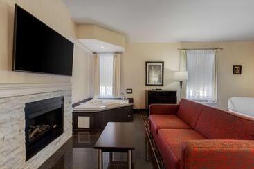 C Hotel By Carmen S, Bw Premier Collection