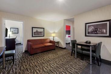 C Hotel By Carmen S, Bw Premier Collection