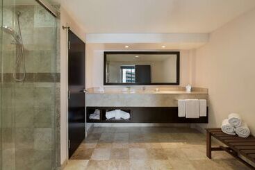 Doubletree By Hilton Hotel Queretaro