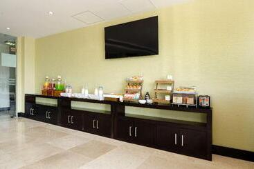 Doubletree By Hilton Hotel Queretaro
