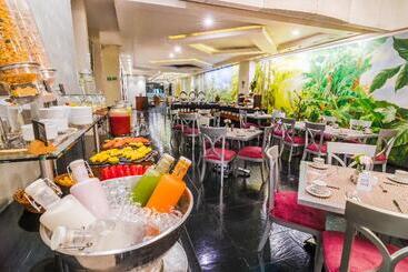 Ghl Hotel Abadia Plaza