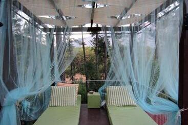 هتل Green Forest Holiday Village