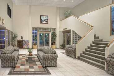 هتل Knights Inn Pico Rivera