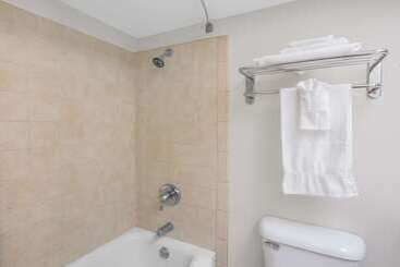 هتل Knights Inn Pico Rivera